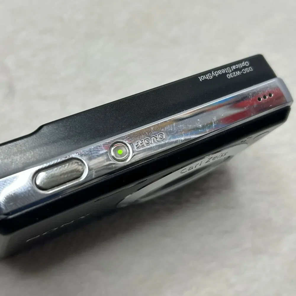 SONY Cybershot DSC-W230 12.1MP Black Digital Camera Extras Powers On For Parts